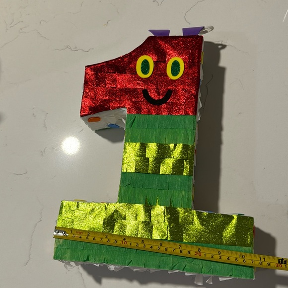 The Very Hungry Caterpillar number 1 piñata - Picture 11 of 11